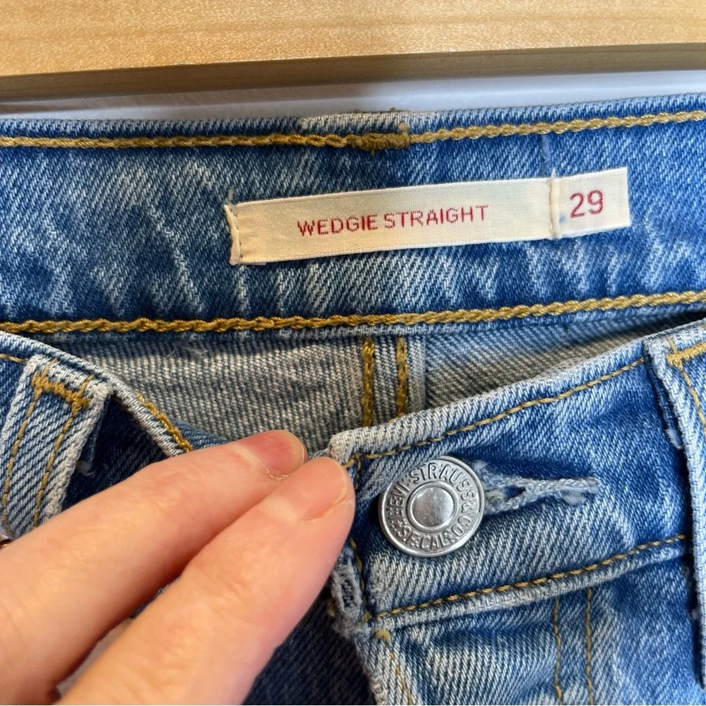 Levi’s Wedgie Straight Jeans
